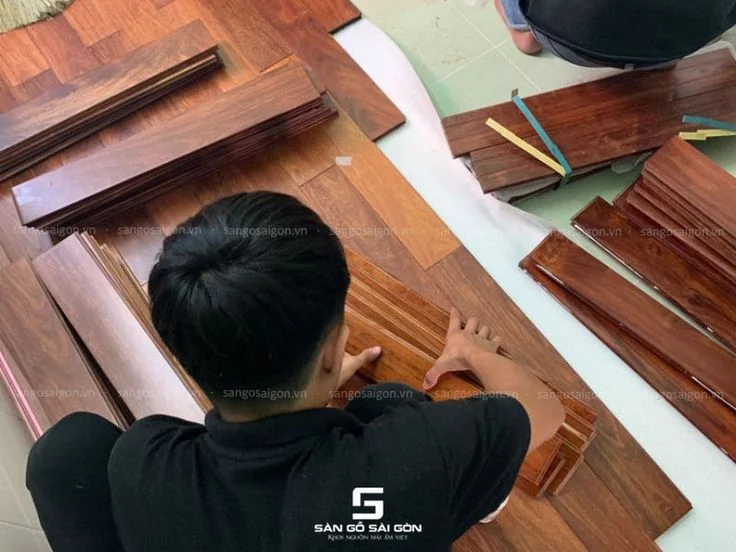 Đơn vi nào chuyên thi công sàn gỗ tự nhiên nhà ở TPHCM-5.webp