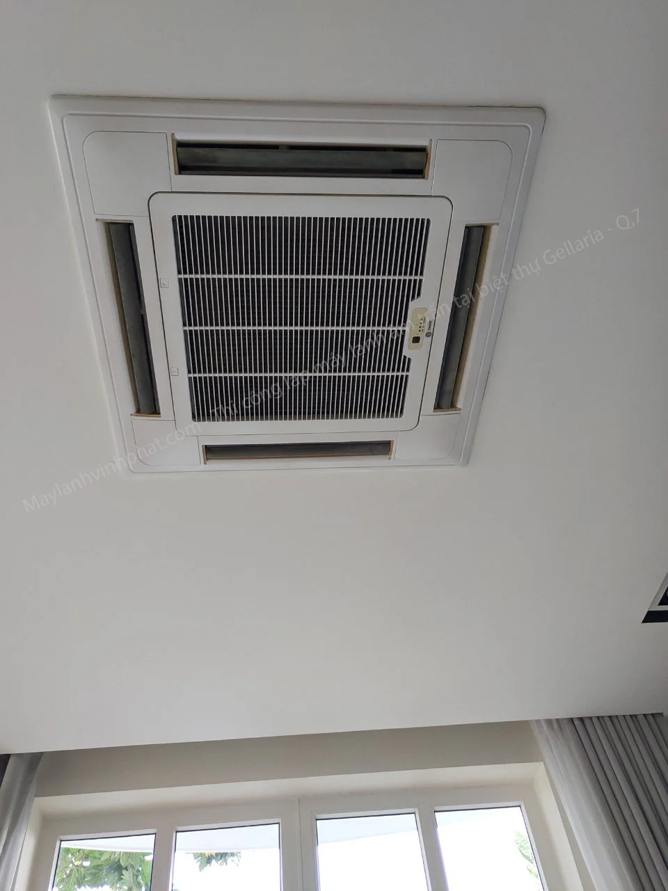 Giải pháp làm mát tối ưu cho không gian cao cấp với Máy lạnh âm trần DAIKIN FCF71CVM-3.webp