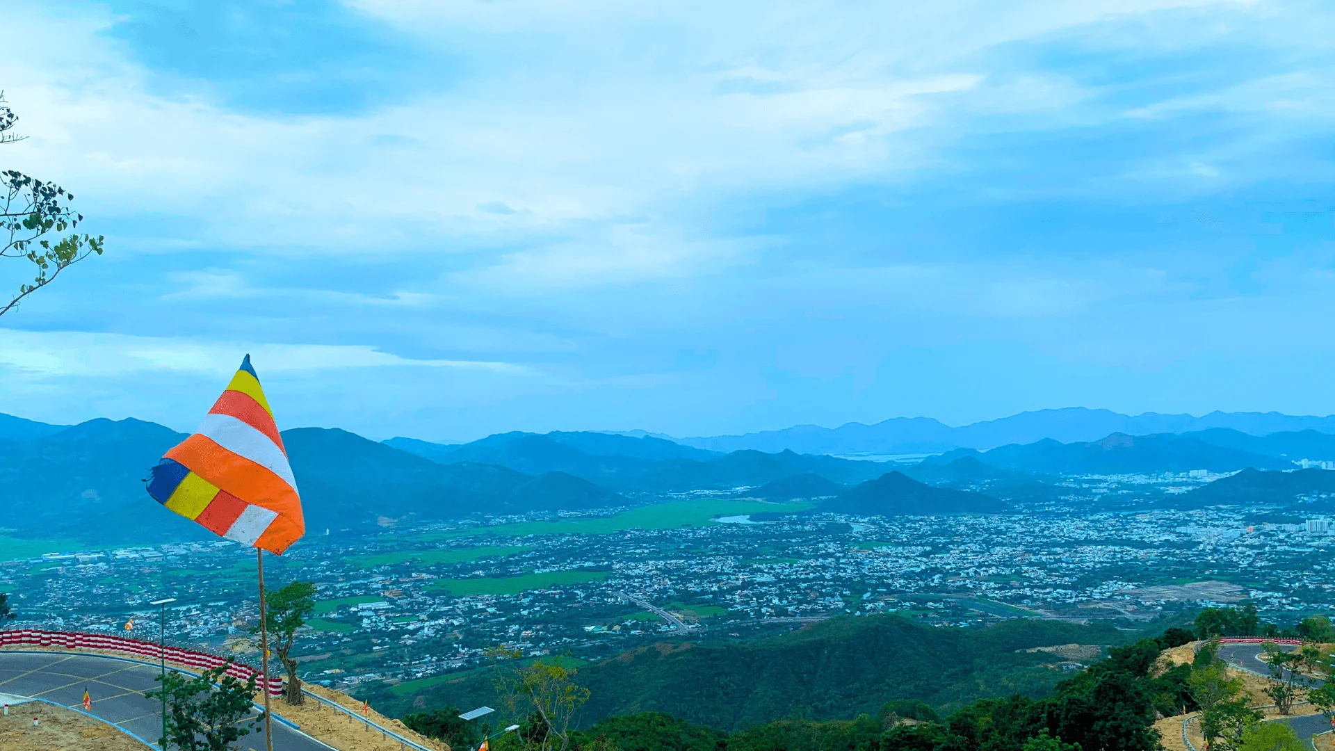 Truc Lam Phung Thuy Son -min.webp