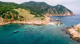 Vịnh Vĩnh Hy Vịnh biển đẹp hoang sơ nhất Việt Nam-2.webp
