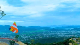 Leo 5km đường núi lên Trúc Lâm Phụng Thuỳ Sơn