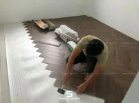 Đơn vi nào chuyên thi công sàn gỗ tự nhiên nhà ở TPHCM-3.webp