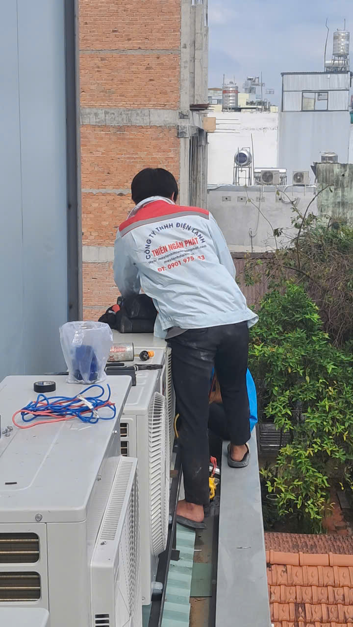 Điện lạnh Thiên Ngân Phát lắp đặt âm trần LG chuyên nghiệp cho chuỗi cafe